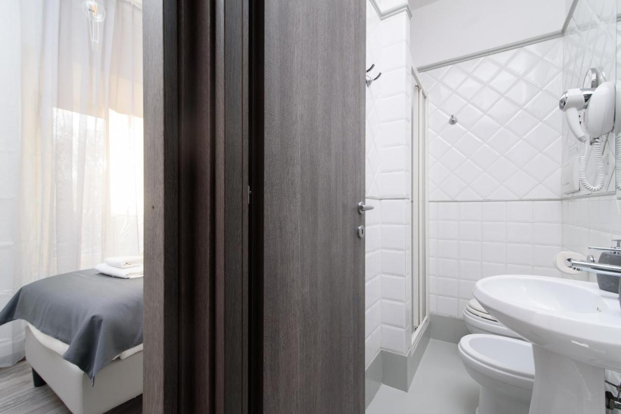 White Caesar Guesthouse Rome Exterior photo